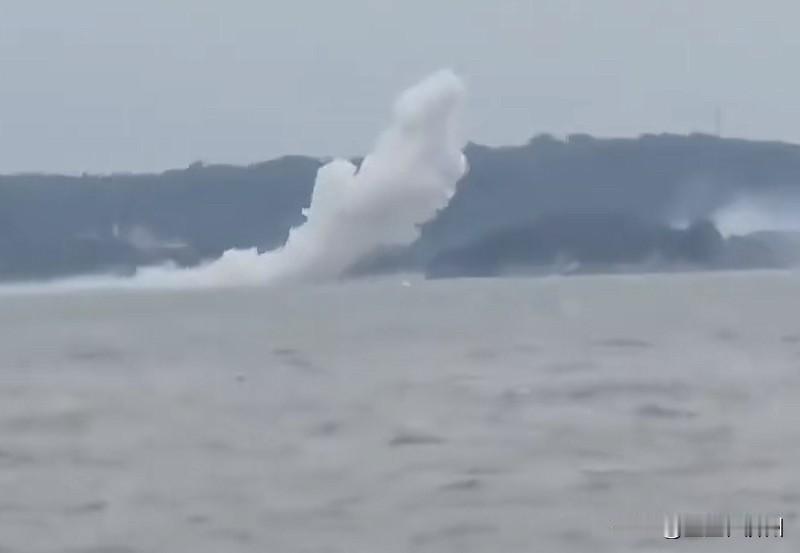 仔细看，台湾省金门武装分子的这几炮，特别有意思……首先这几炮基本上，都打