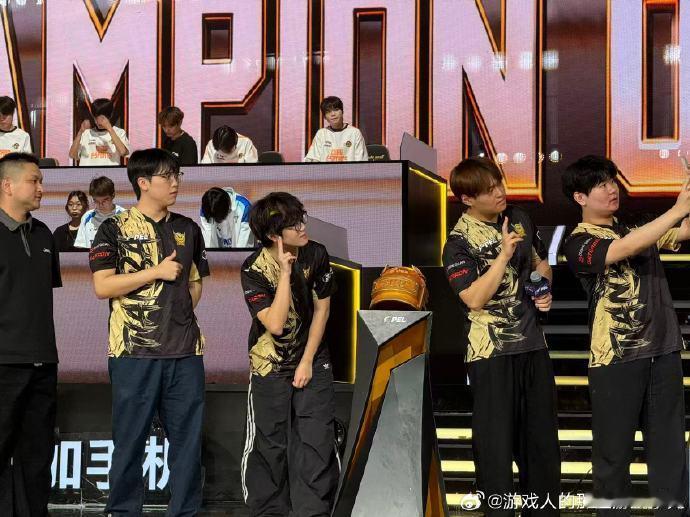天霸夏季赛第六周冠军天霸电子竞技俱乐部获得2026PEL夏季赛第六周周冠军，这