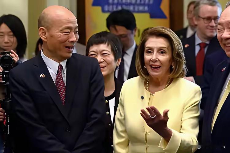 蓝营赶紧擦亮眼睛，别再被忽悠了！蓝营议案过了关，绿营耍横不签字、不落实，韩国瑜