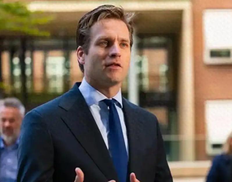 欧洲顶不住了！这回荷兰是真的慌了，不暂停干预根本收不住场！ 谁都没想到，