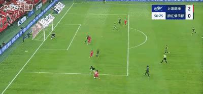 王燊超当选最佳，球迷票炸了，媒体票却没第一。何超一脚世界波，懂球帝全网刷屏，C