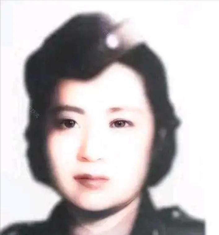 1951年，在滕县保卫战中与日寇血战壮烈牺牲的抗日爱国名将王铭章的二夫人叶亚华在