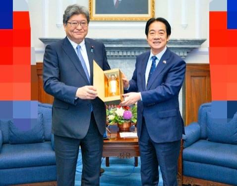 刚说想在一个月后访华，高市早苗就派人私会赖清德，解放军再次出手22日，日本执