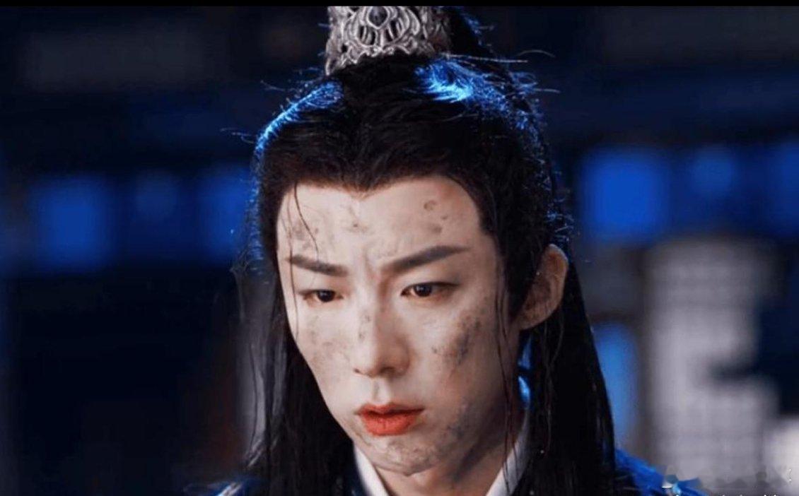 刘宇宁拍戏前老爱问导演有没有床戏、吻戏。他自己也知道这么问不太专业，可还是想问个