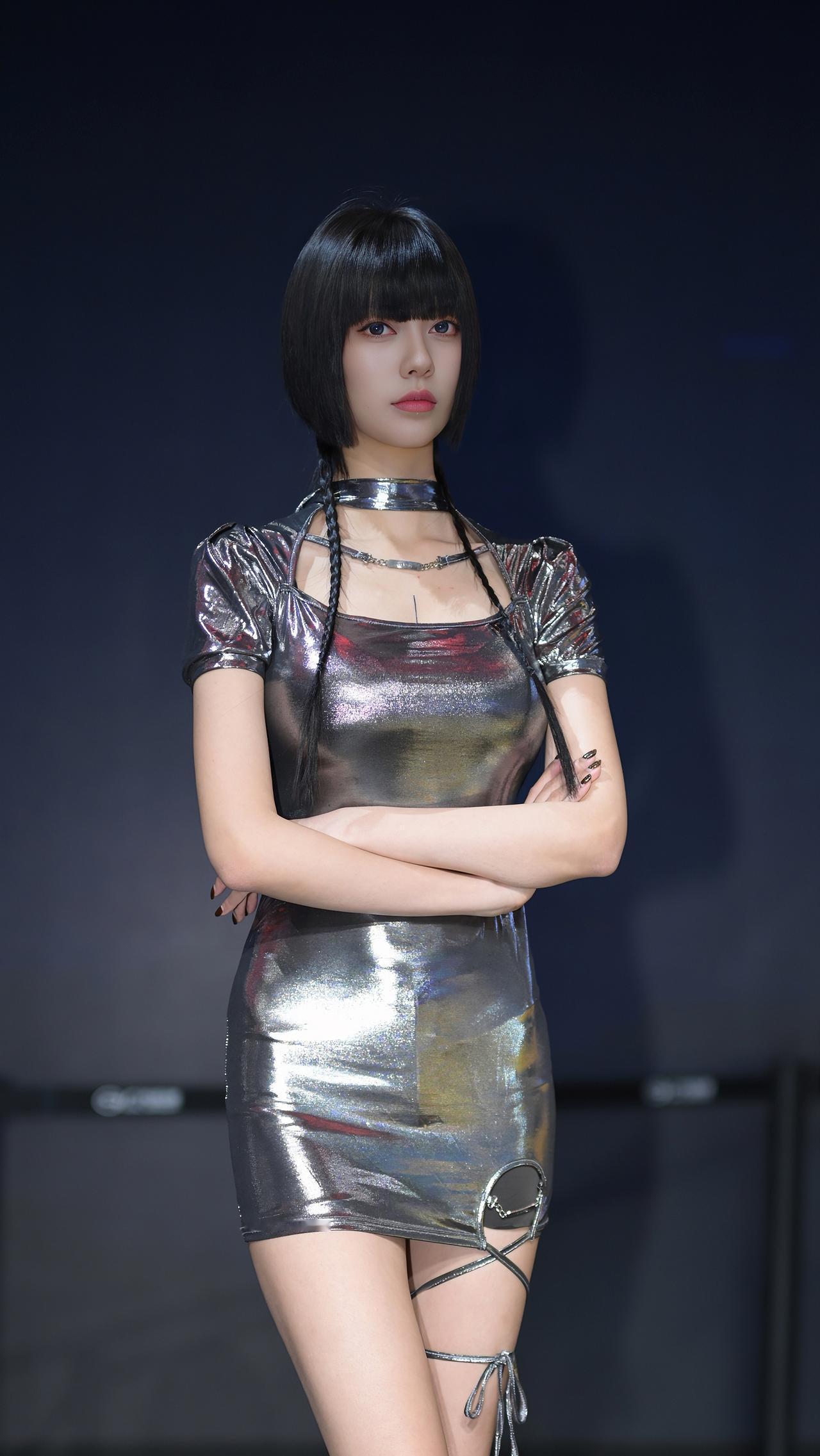 2025广州车展车模车模小姐姐@蒲曲