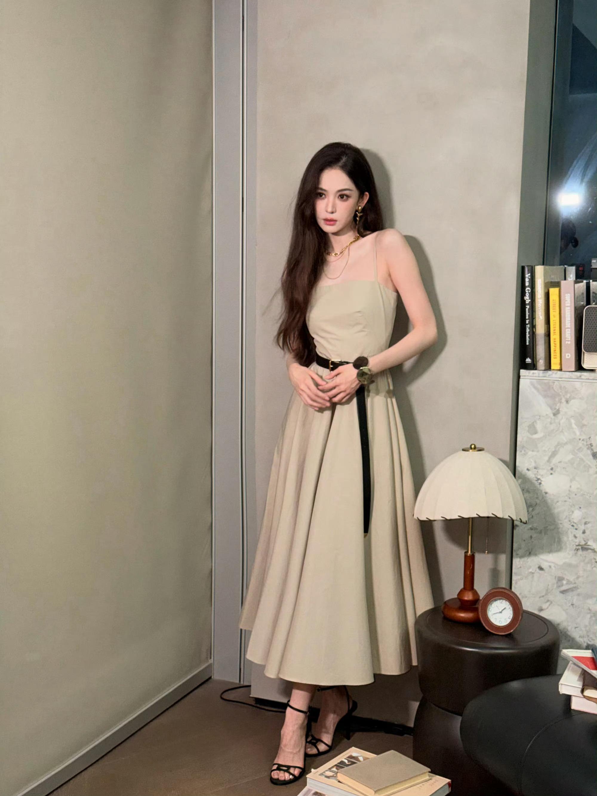 👠古力娜扎今日腾讯视频年度发布大会造型娜扎直角肩
