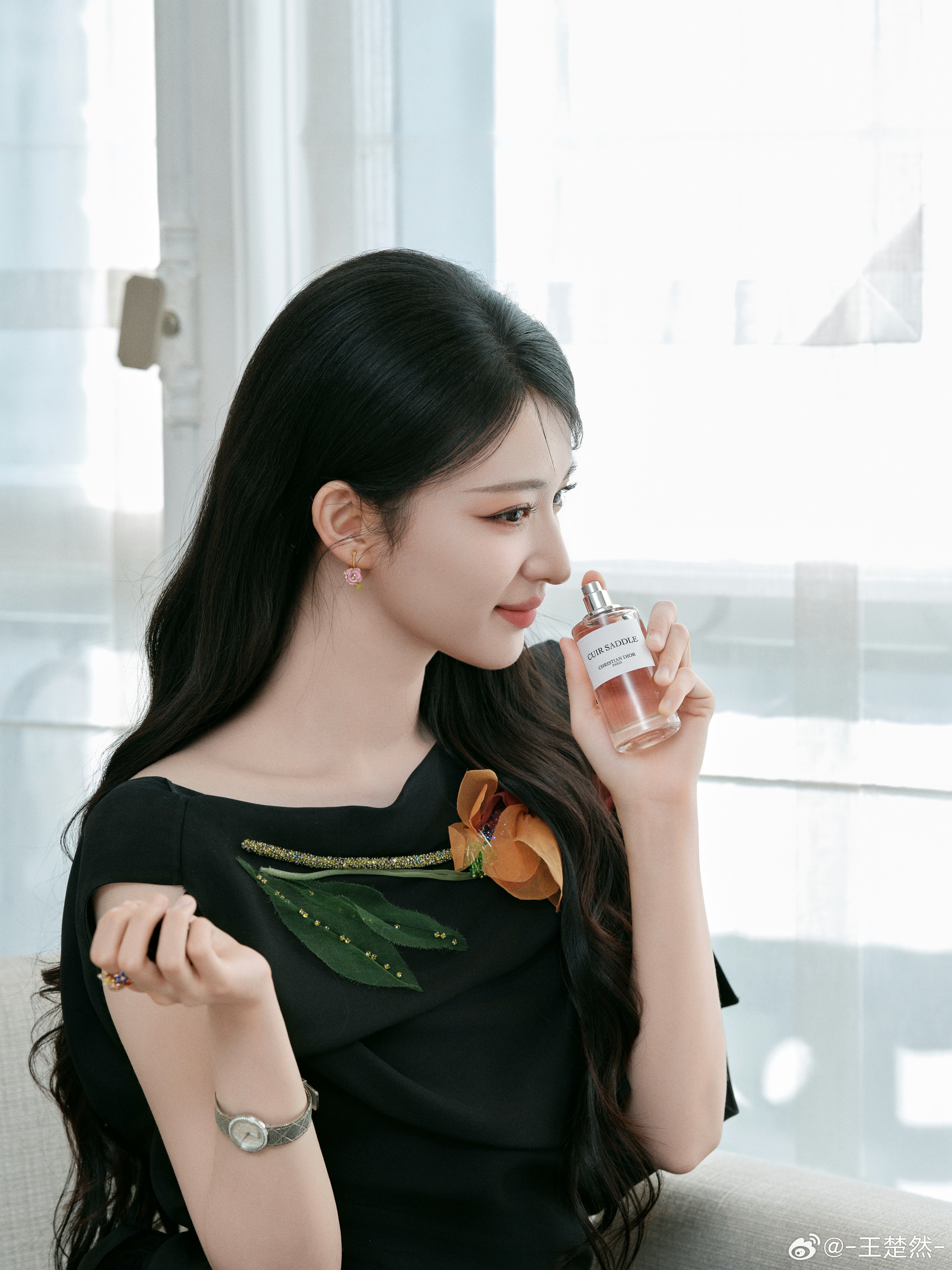 王楚然的咖位咖位不是拿下大使的唯一途径，时尚感和艺人的美貌程度也有很大权重🚢