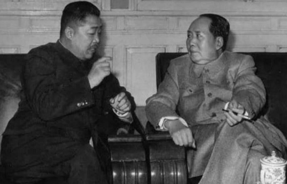 贺龙一心忠于毛主席，接体委主任时曾有迟疑，得知这是毛主席的意见后当即接受任命1
