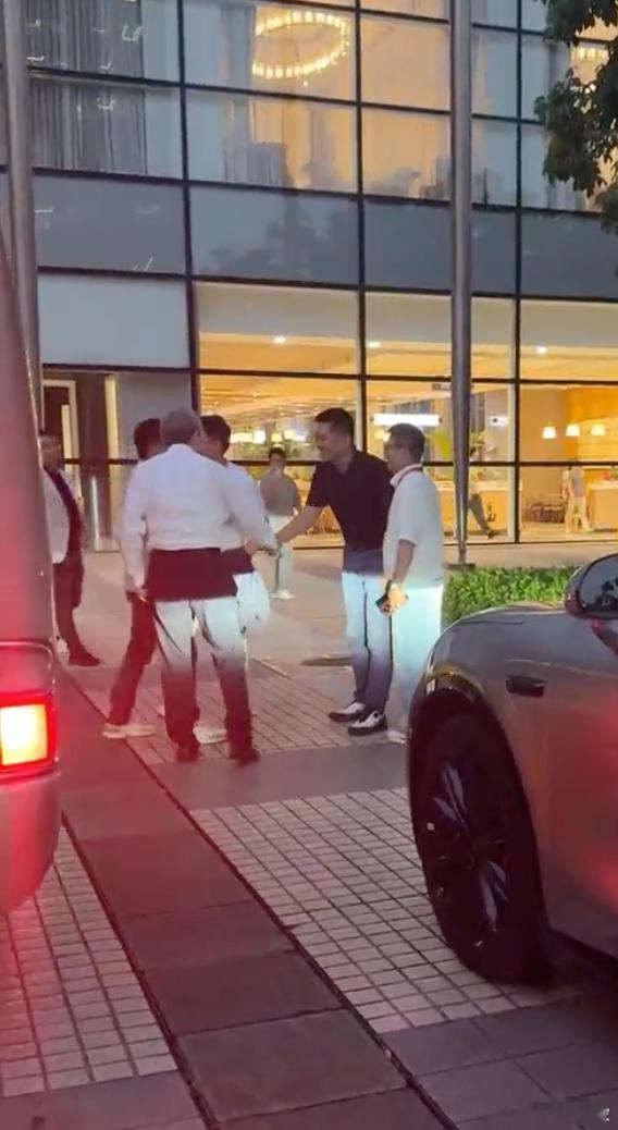 尹同跃来华为找余承东开会了作为赛力斯之外鸿蒙智行第一个合作的品牌，智界拿到的战