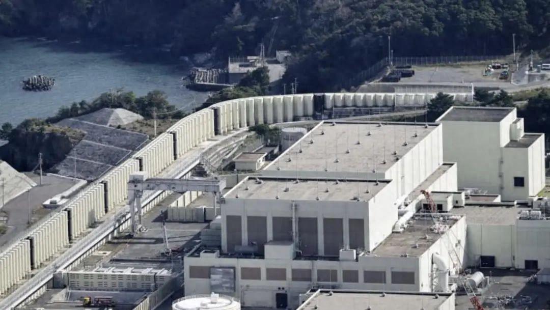 日本想要借助俄罗斯拥有核武器，警告俄对乌使用核武，日本就可以理所应当拥有核武。最