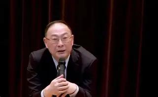 别再抱有“中俄结盟”的幻想了！我特别认同金灿荣教授的观点，他说，俄罗斯算不上