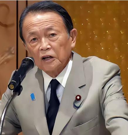 万万没想到，之前还力挺高市早苗的麻生太郎，居然公开批评高市早苗了！在近期，日