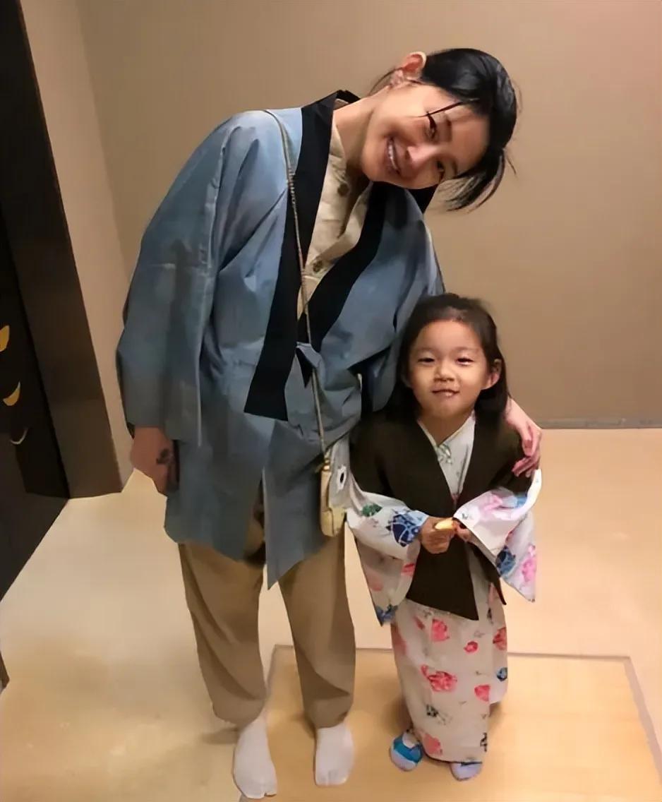 大s绝对是个好妈妈：“我是很有母性的人，我非常喜欢照顾小孩，我从小就会给婴儿换尿