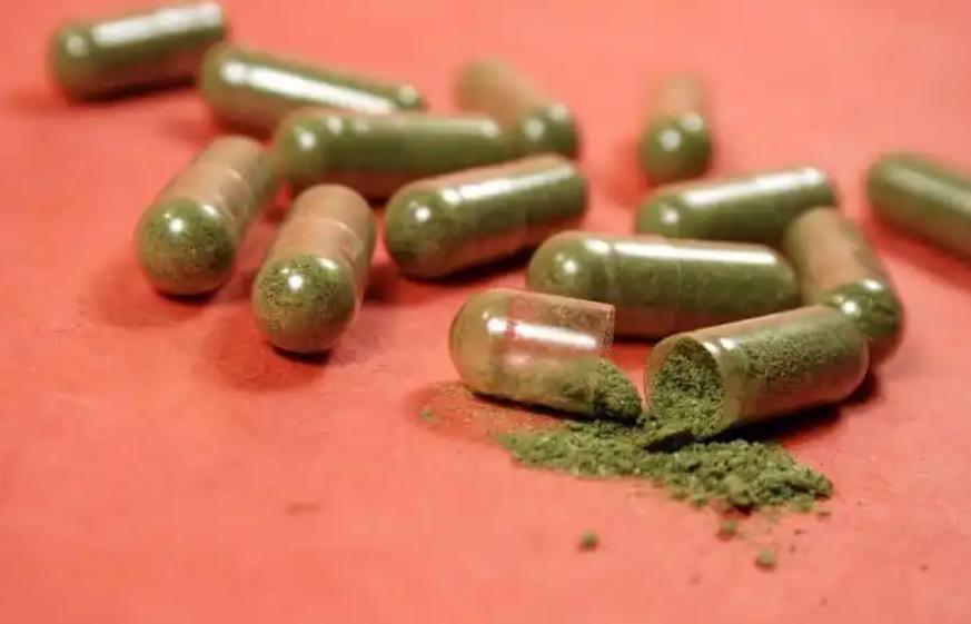 血管堵了别硬扛，一个中成药，活血通脉冲走瘀堵，很多人都用对了人这一辈子，血管就