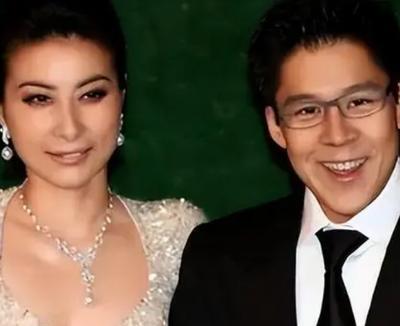 当年，郭晶晶结婚时，郭父母退回巨额彩礼和几个亿的四合院，婚礼当天，郭父母也没坐上