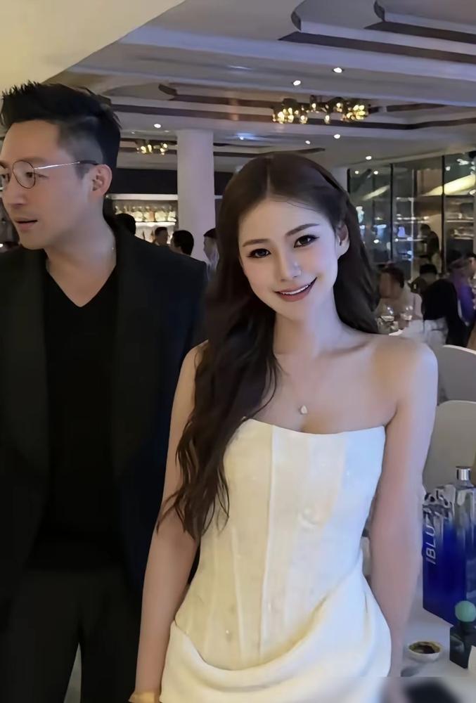 1个亿，汪小菲都喊买不起！马筱梅产后13天开播，亲口承认在台北租房住。网友问