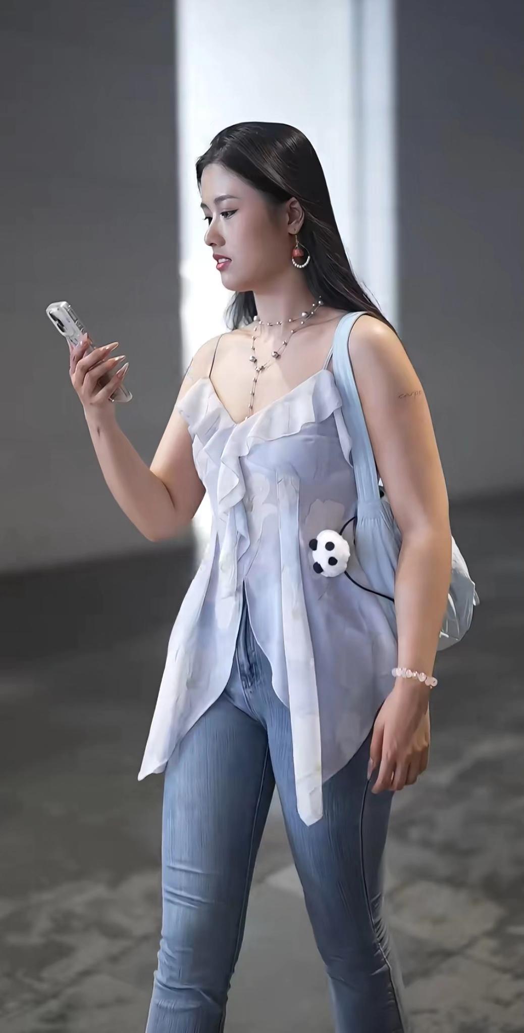 你没资格喊疼歌曲你没资格喊疼 辣妹穿搭 女神 街头穿搭