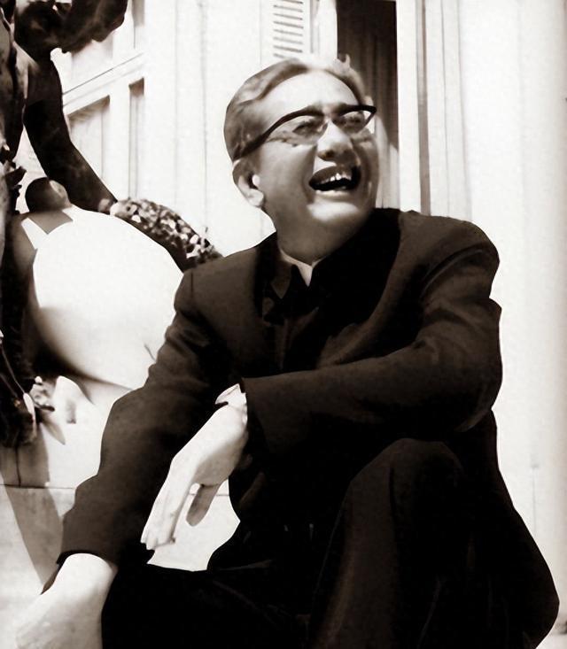 1970年，经乔冠华整理润色后的《全世界人民团结起来，打败美国侵略者及其一切走狗