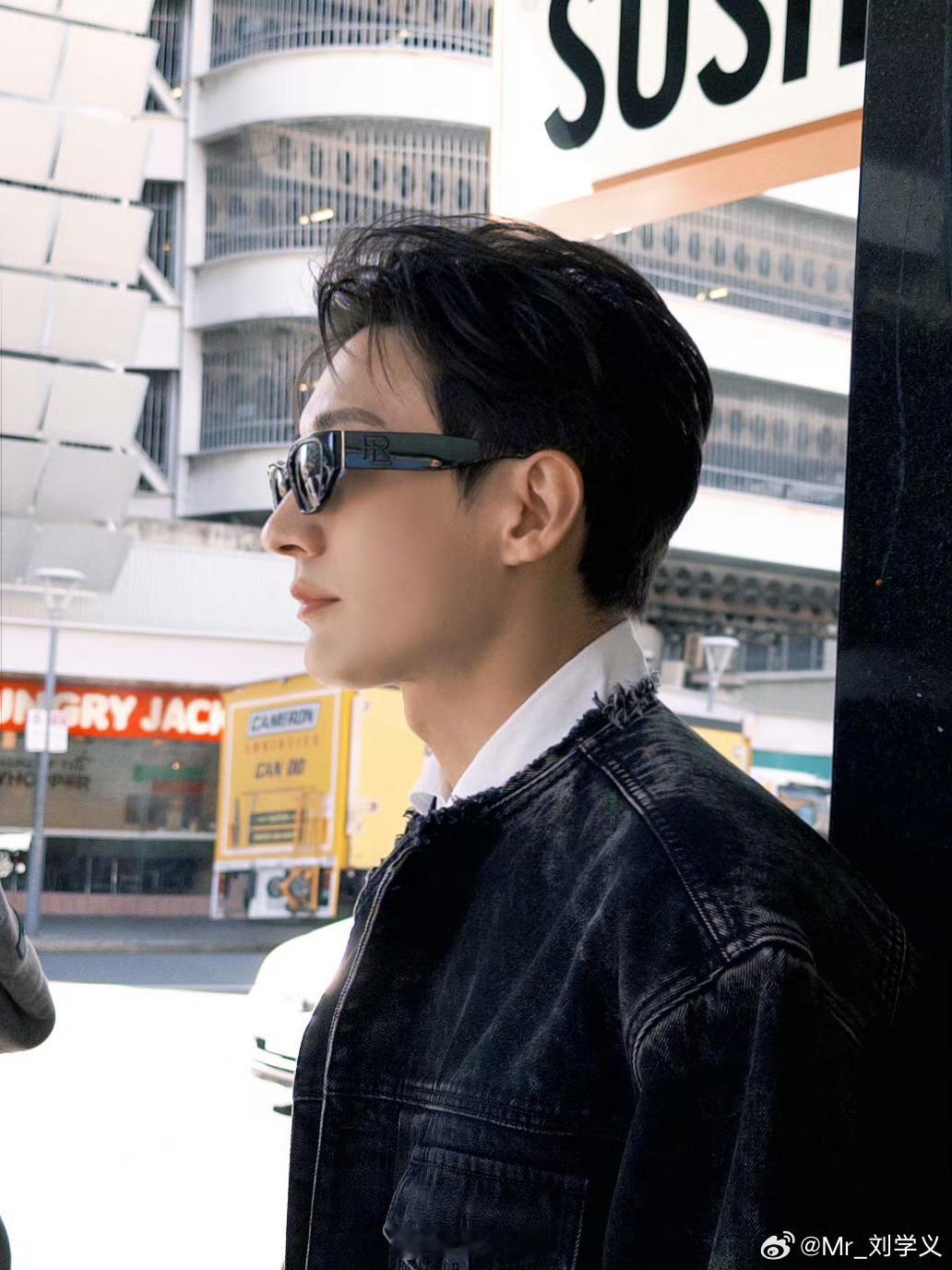 请刘学义以后按这个频率和质量多营业好嘛，帅哥就该多和大家见面。