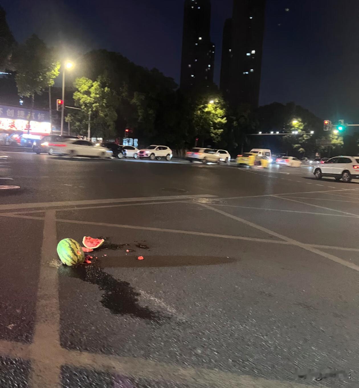 这条路上又多了个伤心的人