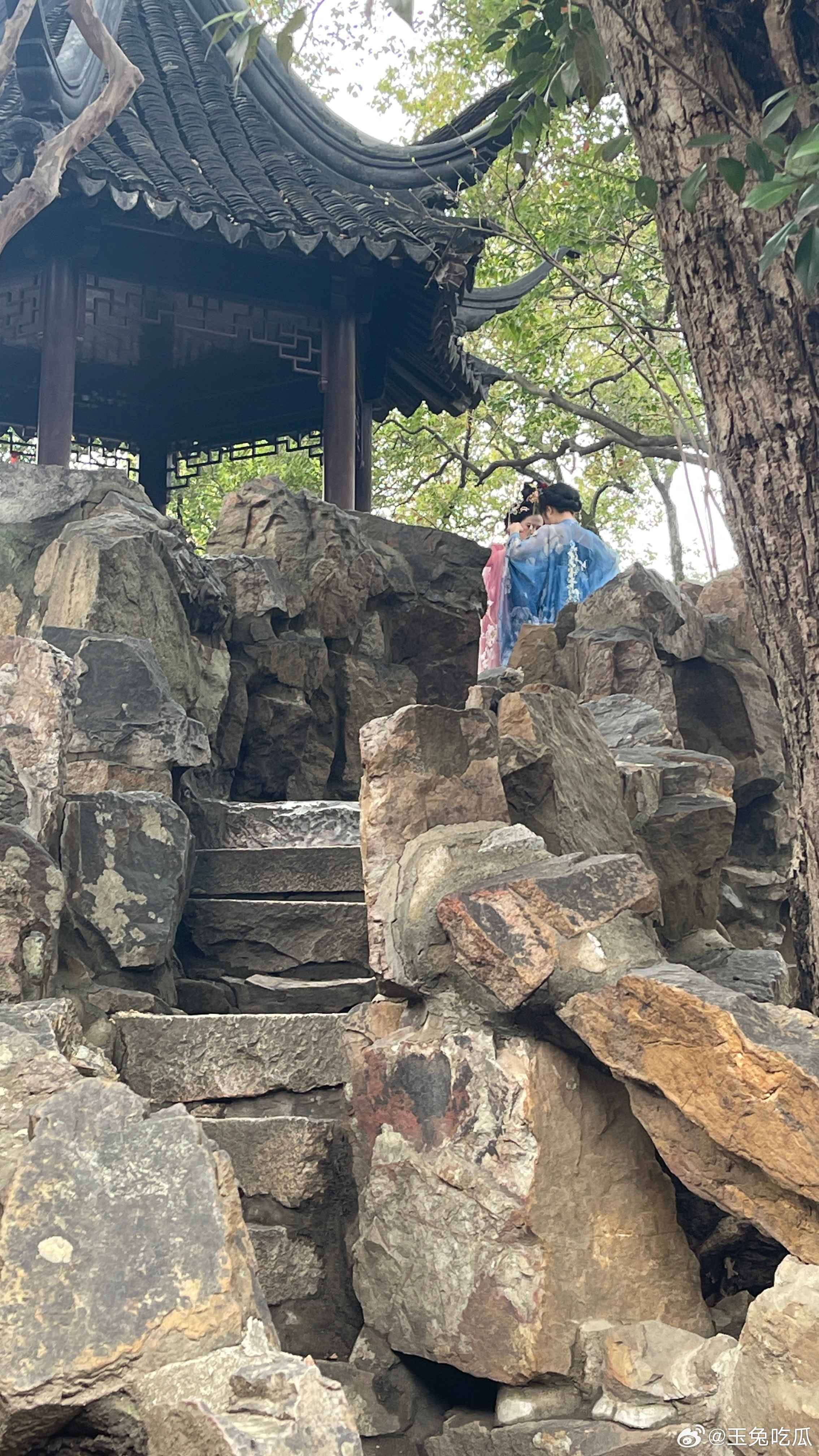 记忆包裹发光的东西不一定是星星也可能是你