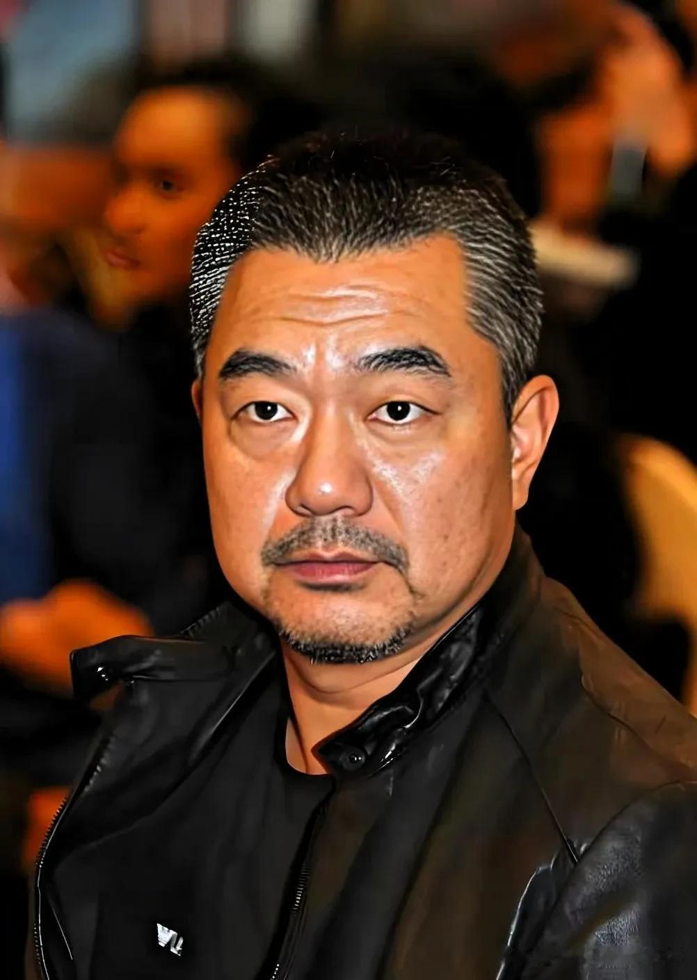 演员董勇这段自述，看得人心里发紧。他说：我第一段婚姻维持了十年，失败的主因在我。