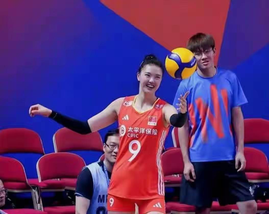 顾全大局的张常宁还愿意回来帮助中国女排争夺洛杉矶奥运资格吗？可以这么说，有能力