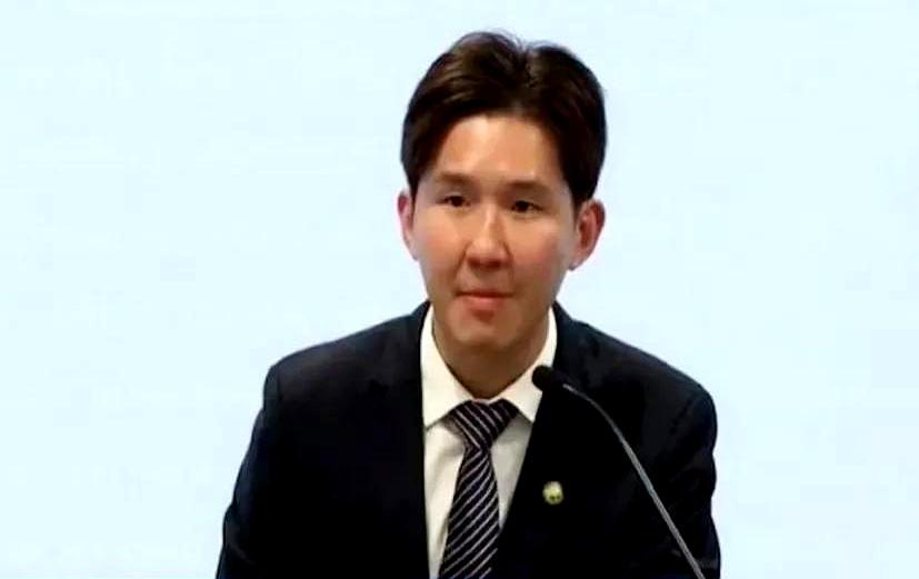 你知道吗？那个小时候演过《风云雄霸天下》里童年聂风的香港童星，后来居然当上了总