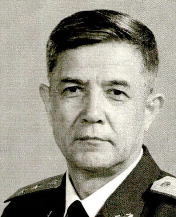 唯一一位混血将军登上天安门，毛主席亲自交谈后大发雷霆，这究竟是怎么回事？19