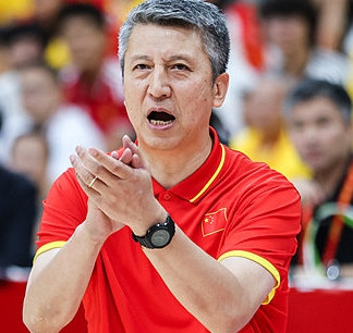 万万没想到，中国男篮输了20分后，会怀念乔尔杰维奇，原因离谱，居然不是因为他比郭士强更好，而是他带队