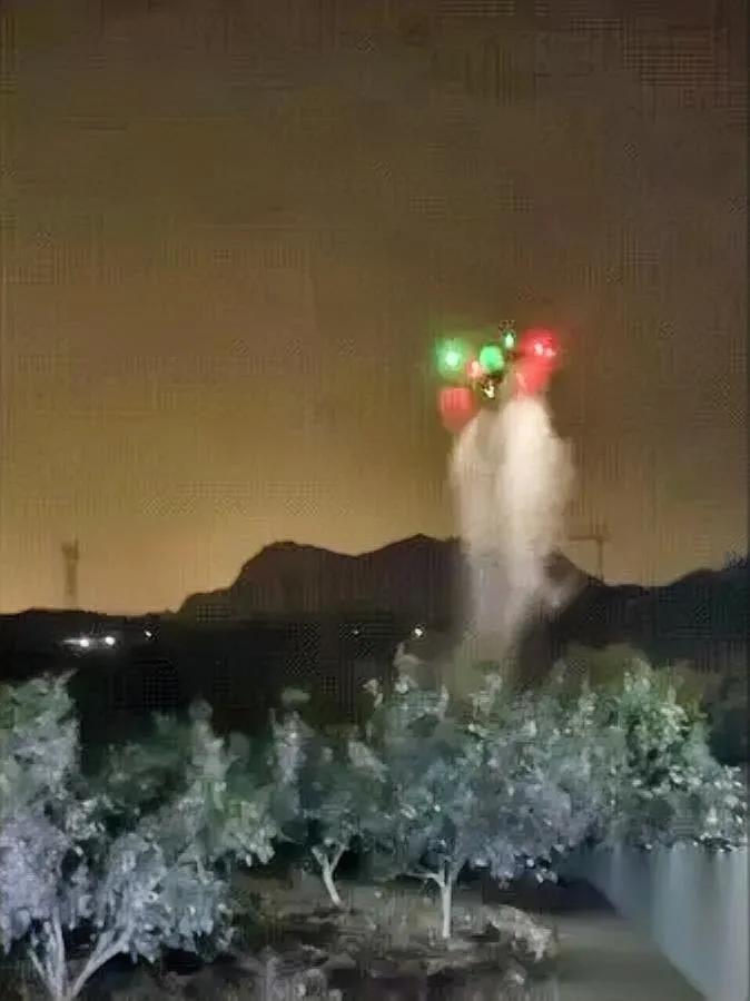 昨晚我家果园差点赔光全年谁能想到居然有人半夜开无人机偷偷来打药啊！我