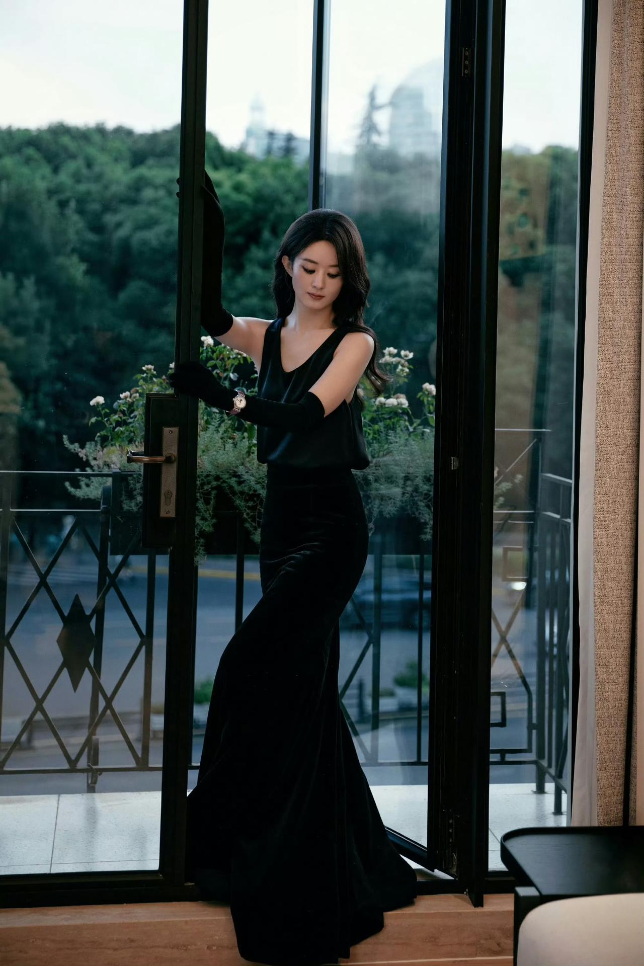 颜值高的女明星,你最喜欢哪一个?赵丽颖写真照姐姐拼搏怎么多年，内核更加稳