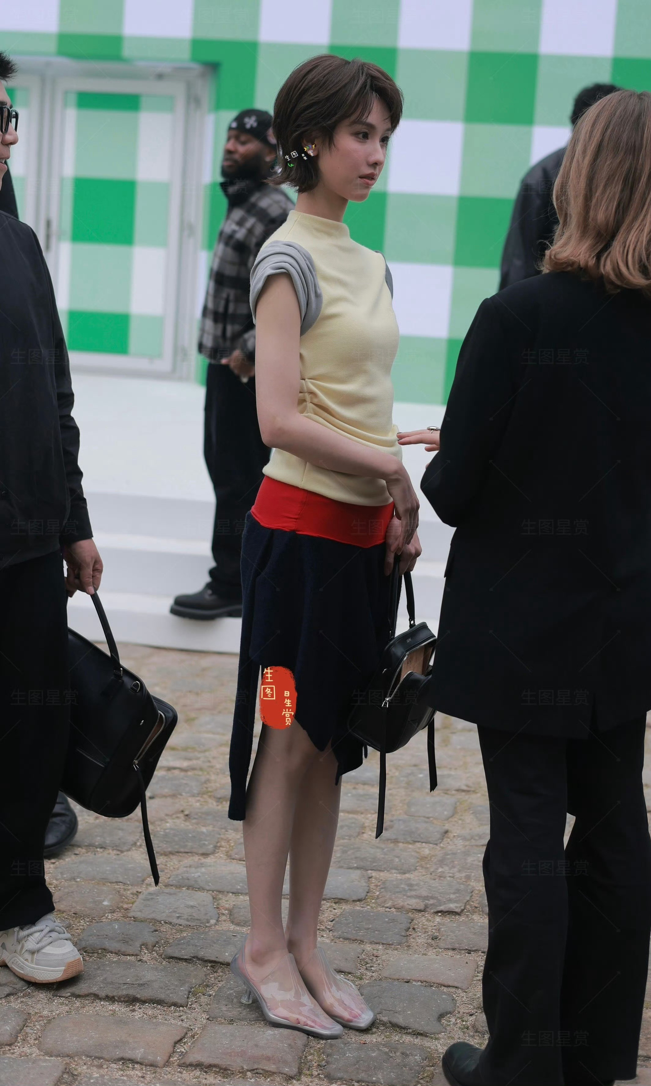 陈都灵💛巴黎时装周纪梵希看秀生图