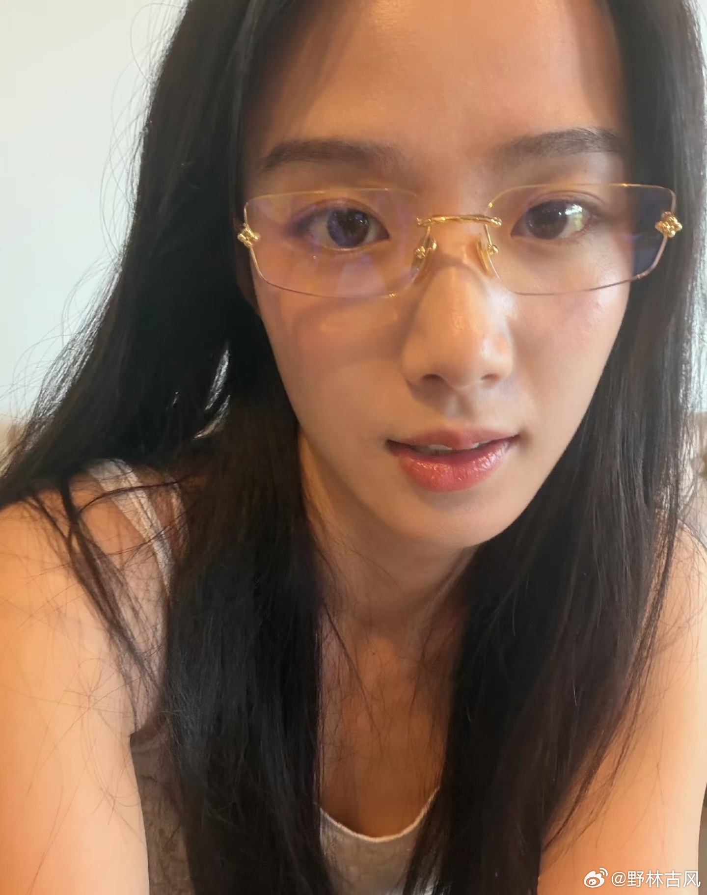 卢昱晓知性小姐姐
