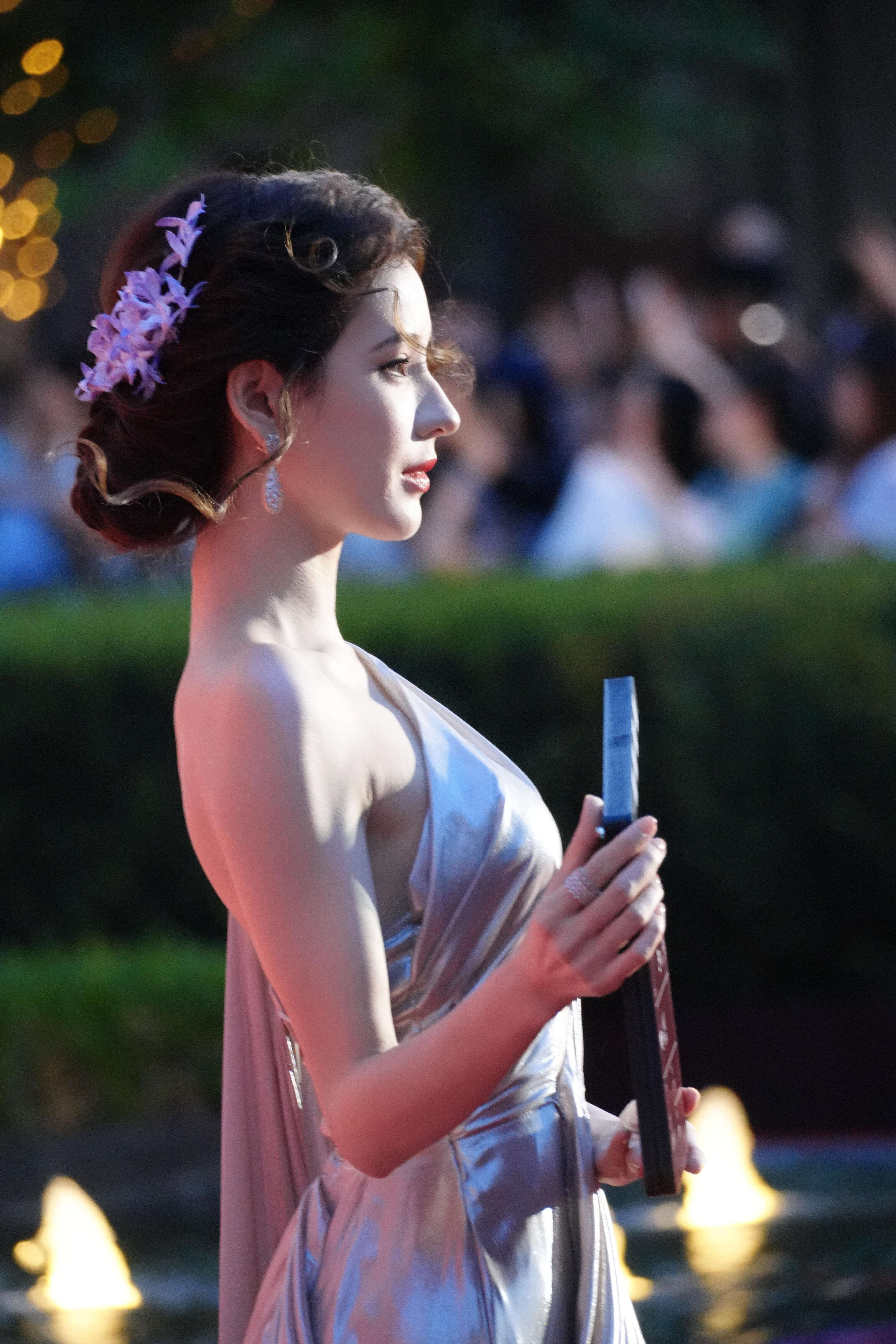 天呐世界上怎么会有张予曦这么美的人完全雕塑出逃….📕：天注定