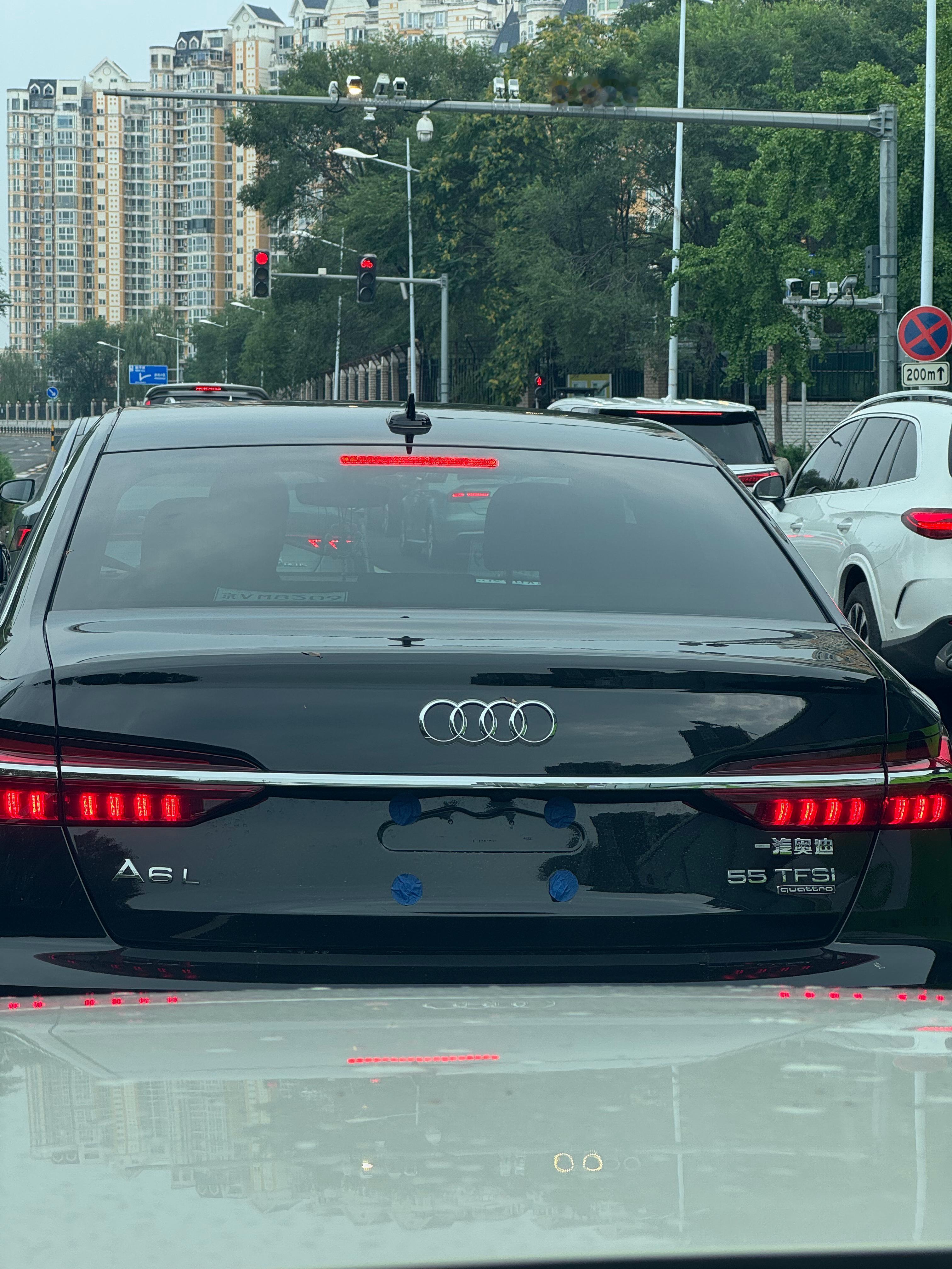 大哥是个狠人啊3.0T的奥迪A6​​​