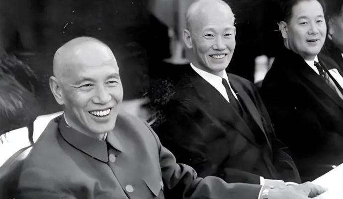 1963年，蒋介石想反攻大陆，他找到陈诚，想跟他讨论一下。结果，讨论的过程中，两