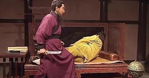 听说曹丕病危，卞夫人终于放下多年成见。公元226年，她决定入宫，再见这个儿子最后