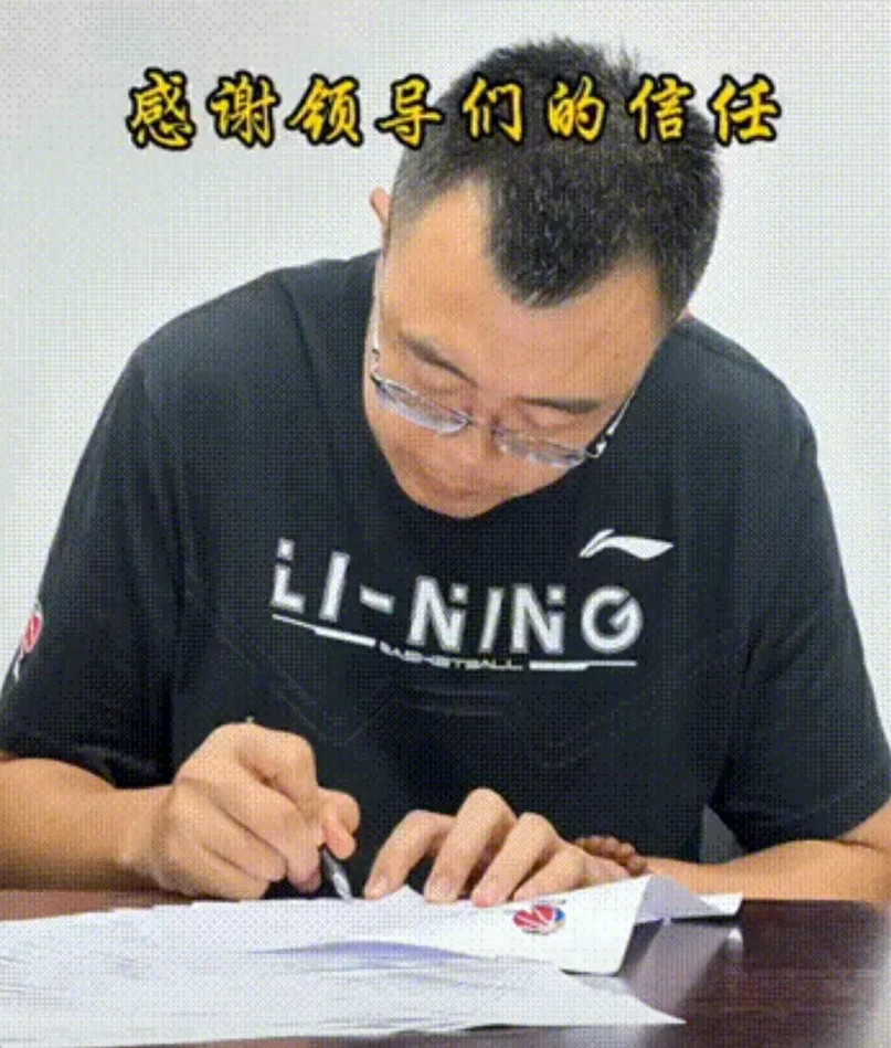 出人预料在新赛季开赛之前，CBA各支球队都忙于补强队伍，优胜劣汰。可有一个消息