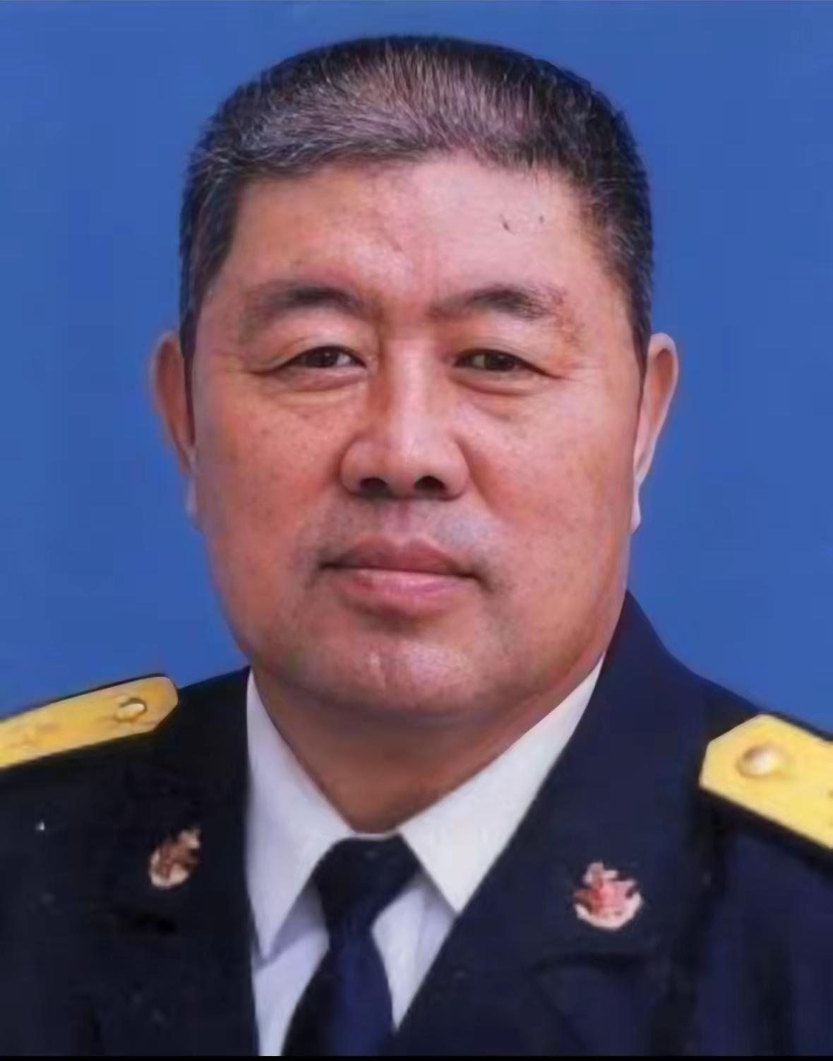 这是一个令人沉痛的消息。南海舰队司令员王永国离世了。他在任期间，扎根海防默默