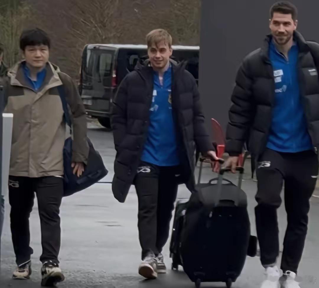 樊振东可爱三人组樊振东、莫雷加德和弗朗西斯卡队长三人之间的相处氛围也太美好了吧！