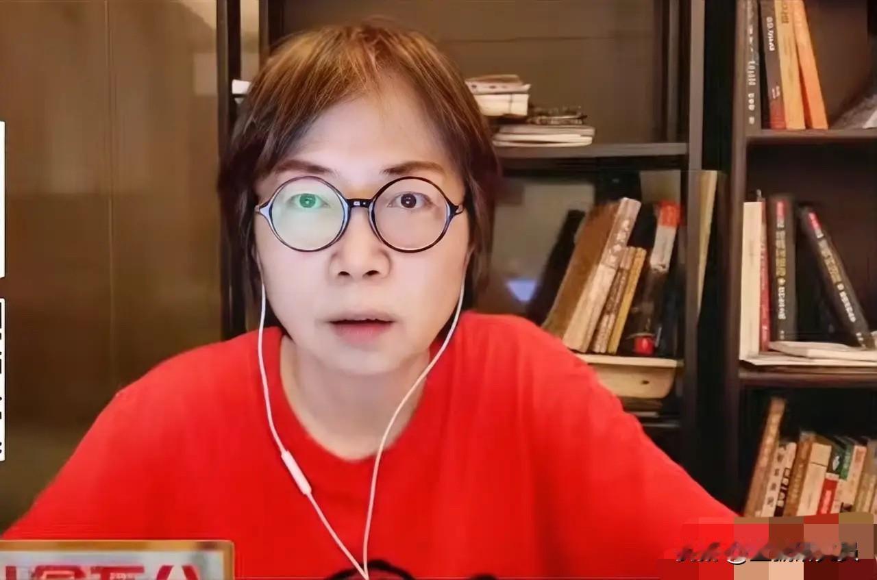 黄智贤昨天（4日）在自己的节目中表示：“我当然不会变绿，我就是我自己。我不会变绿