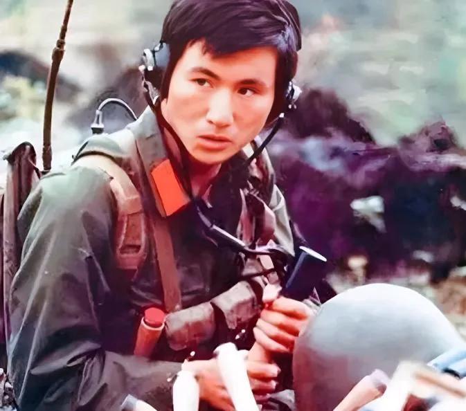 1985年3月8日—9日，越军以1个连的兵力疯狂反扑166高地以及