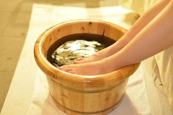 泡脚水中加点这个料, 冬季正好治浸渍糜烂型脚气! 脚气! 治糜烂型脚气