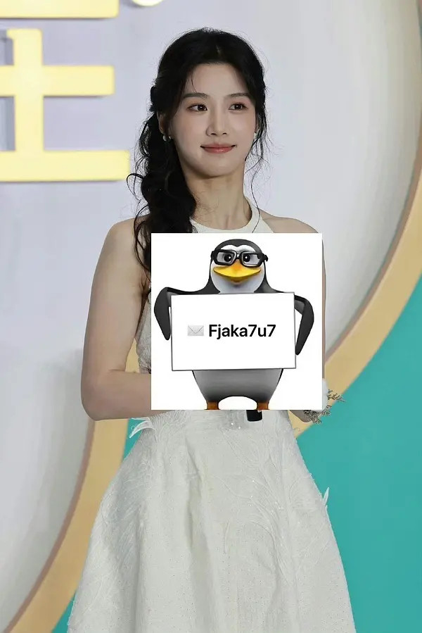 总觉得卢昱晓的脖子好粗，和头一样宽