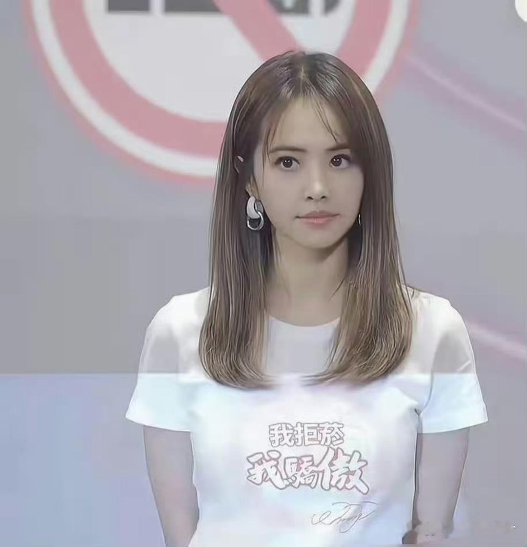 19岁的蔡依林也太清纯了