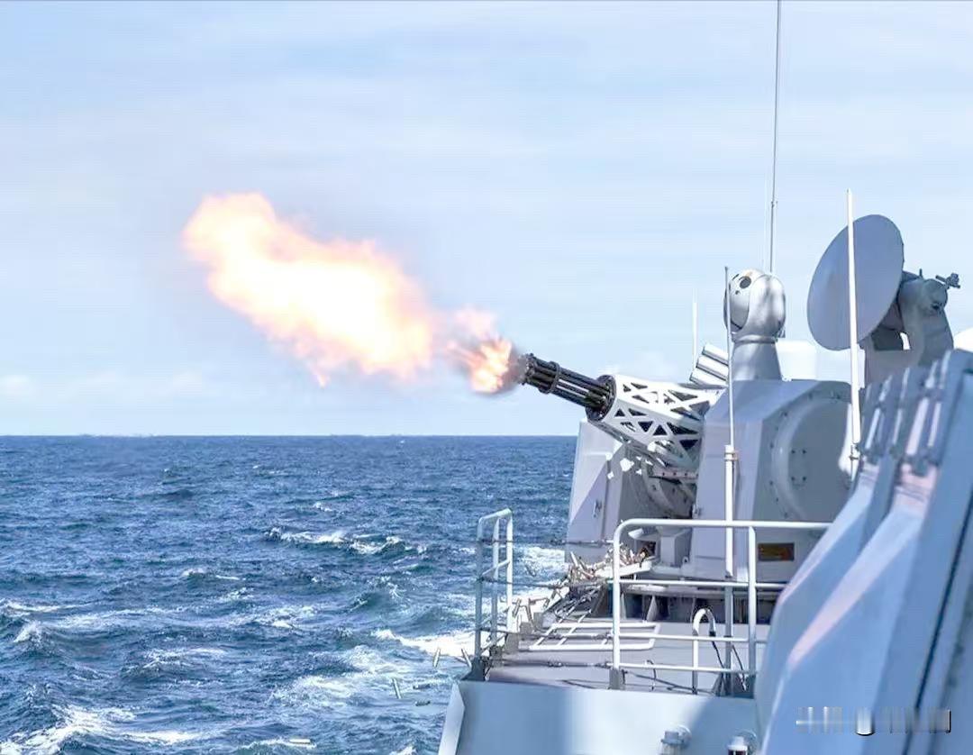 要想判断一个人是不是军事外行，问他对解放台湾的看法就够了。要是他一开口就说“导弹