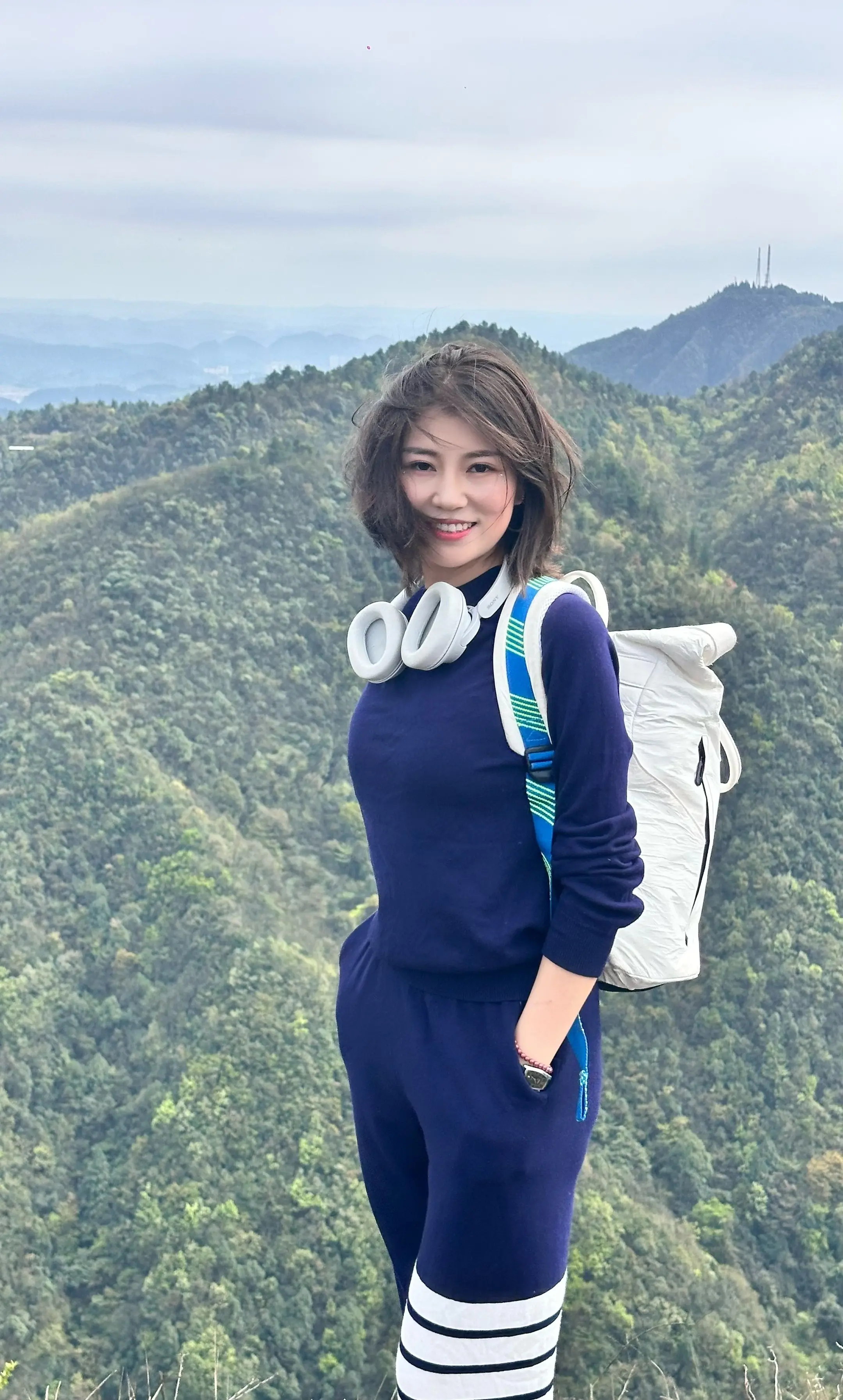 你，我都要去更远的地方。