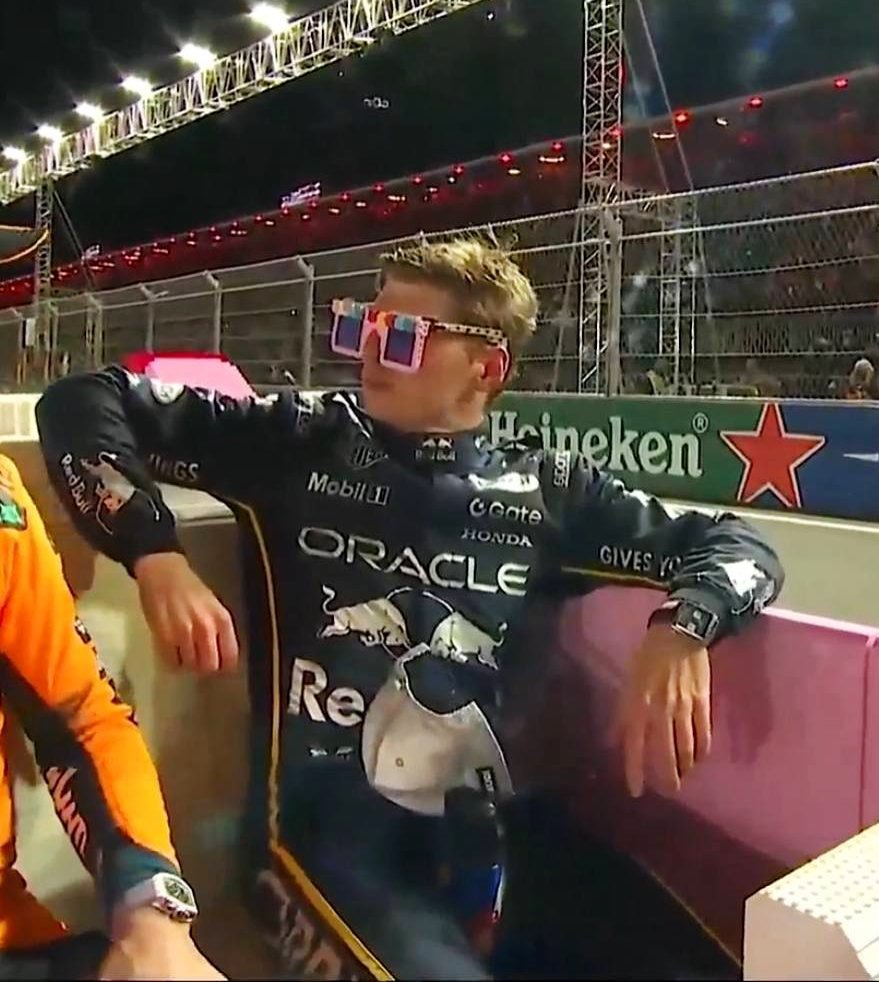 如果迈凯伦被双车DSQ的话，积分形势将变成：诺里斯390皮亚斯特里366维斯