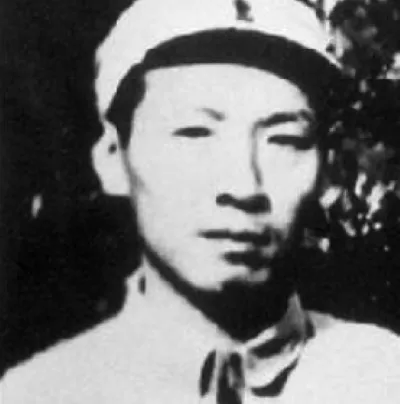 1949年，特务头子主动投诚，公安人员却想到了一个针对敌人的欺骗行动，就问他：“